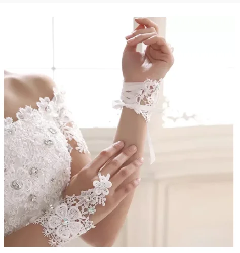 Рисунок 3 - Элегантные белые свадебные кружевные