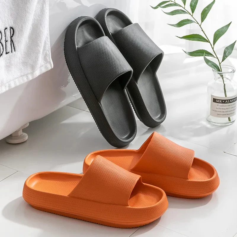 

A1215ZXW Bathroom Home Slippers Women Cloud Slippers Fashion Soft Sole Eva Indoor Sandals Non-Slip Flip Flop Men Slippers