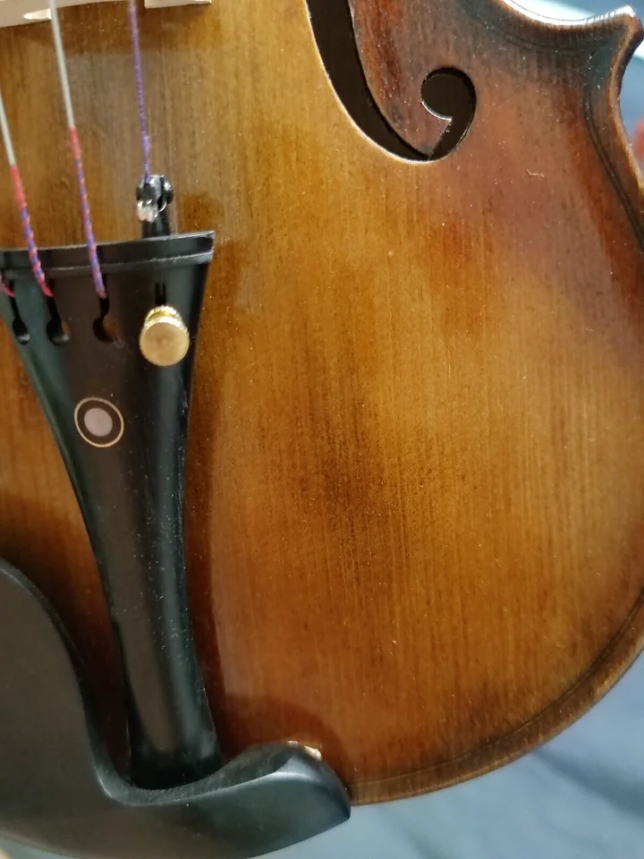 4/4 handmade violin carved JOSEPH GUARNERIUS 1742 pattern on back with case