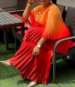 طقم بدلة من MIYAKE تنورة مع قميص 2