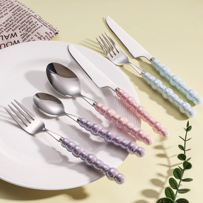 Set of 4 Ceramic Pearl Handle Cutlery Set Knife Fork Spoon Creative Cute Soup Spoon Western Food Steak Knife Spoon and Fork Set