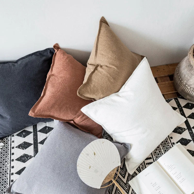 Luxurious Cotton Linen Throw Pillow Cover with Elegant Design