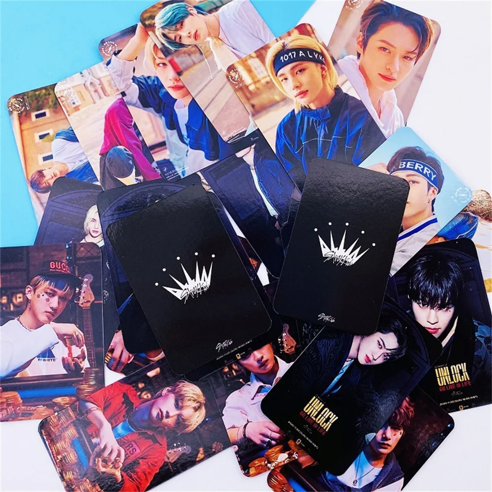 

Kpop StrayKids Concerts Photocard Lomo Ablums Cards Felix Lee Know HAN HYUNJIN Double-sided Printing Postcard for Fans Gift