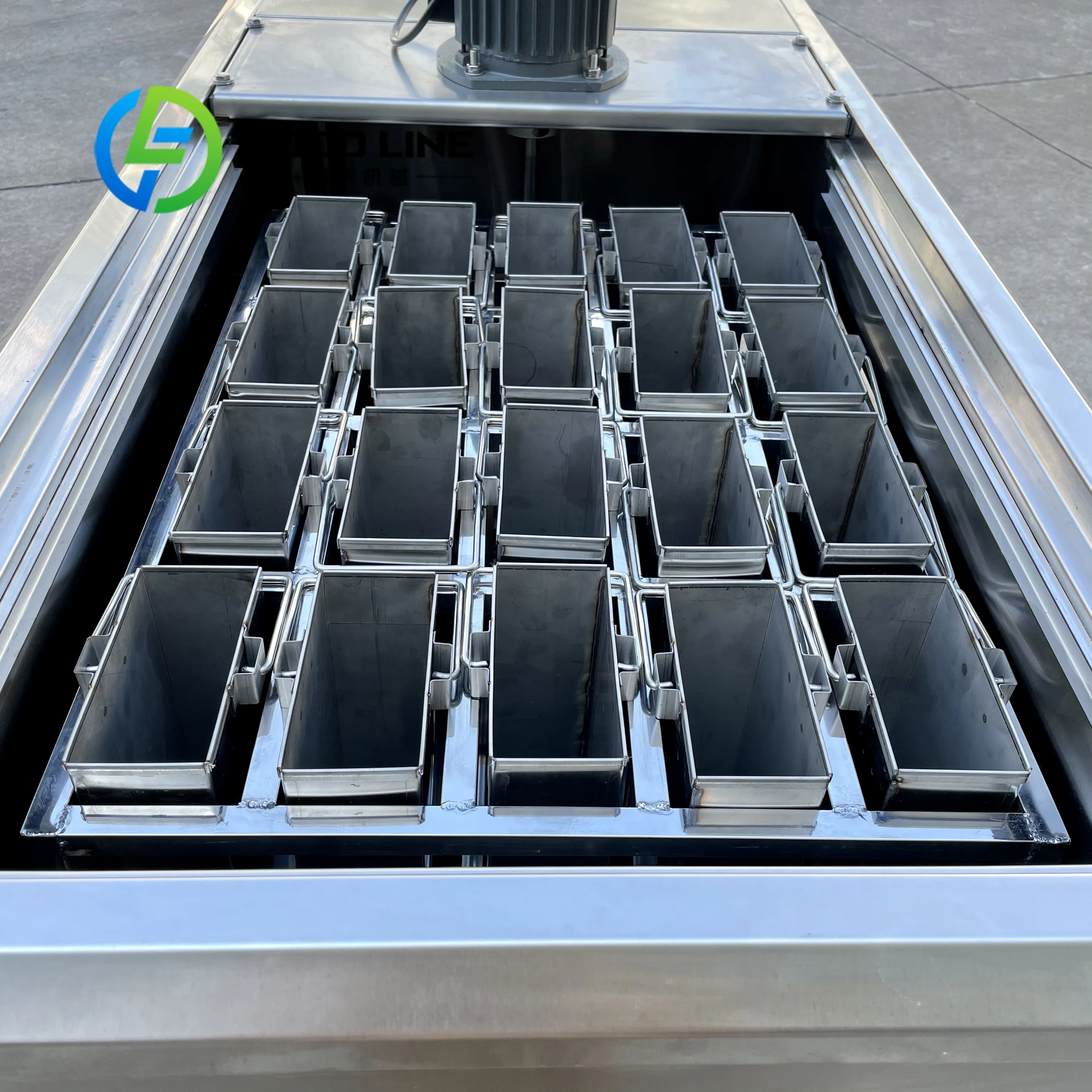 0.5 Ton /24 H 20 Pcs Once Commercial Industrial Ice Brick Maker Machine Ice Block Making Machine 1