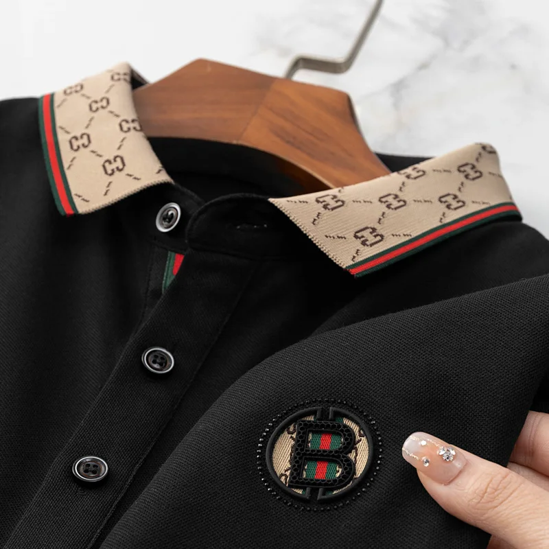 2026 Neue Luxusmarke Bedrucktes Kurzarm-Polohemd mit Karokragen, Bequemes und Atmungsaktives Business-Casual Großes T-Shirt