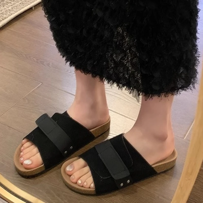 

Сланцы женские в Мадридском стиле, шлепанцы на плоской подошве, замшевые кожаные сандалии, удобные модные тапочки, летняя пляжная обувь