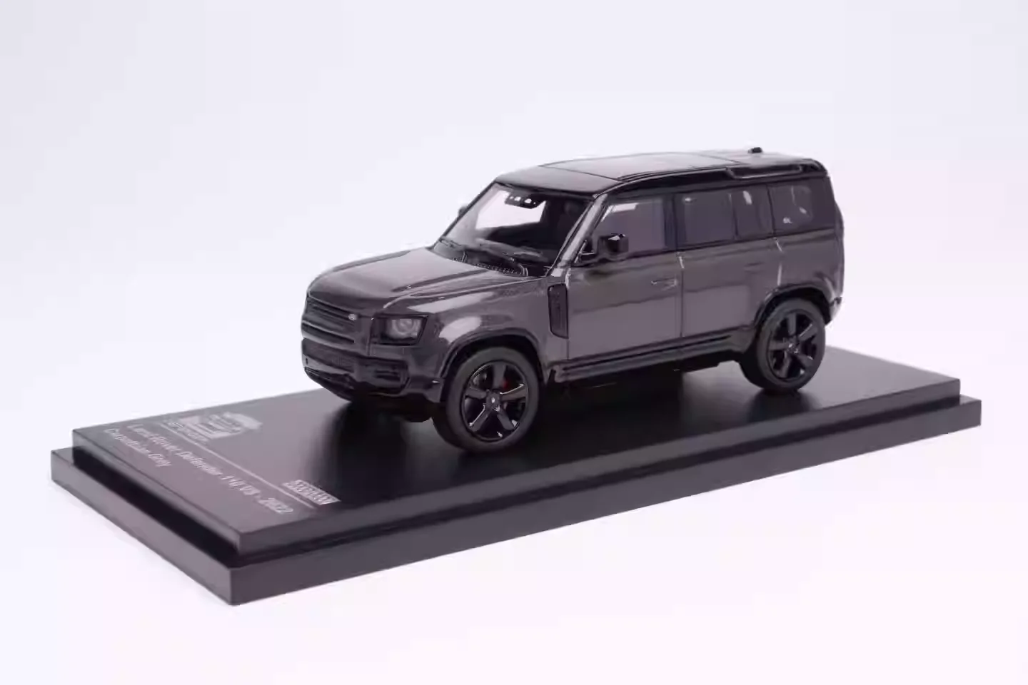 1:64 Land Rover Defender 90 Model Defender 110 2023 commemorative
