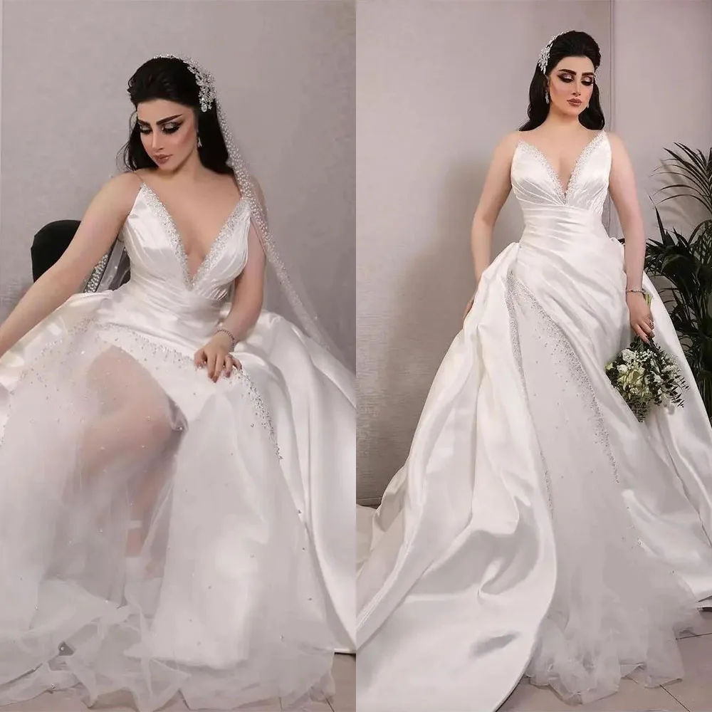 

Simple Pearls Plus Size Wedding Dress Deep V Neck Side Split Bridal Gowns Custom Made Sequined Sleeveless Vestido de novia