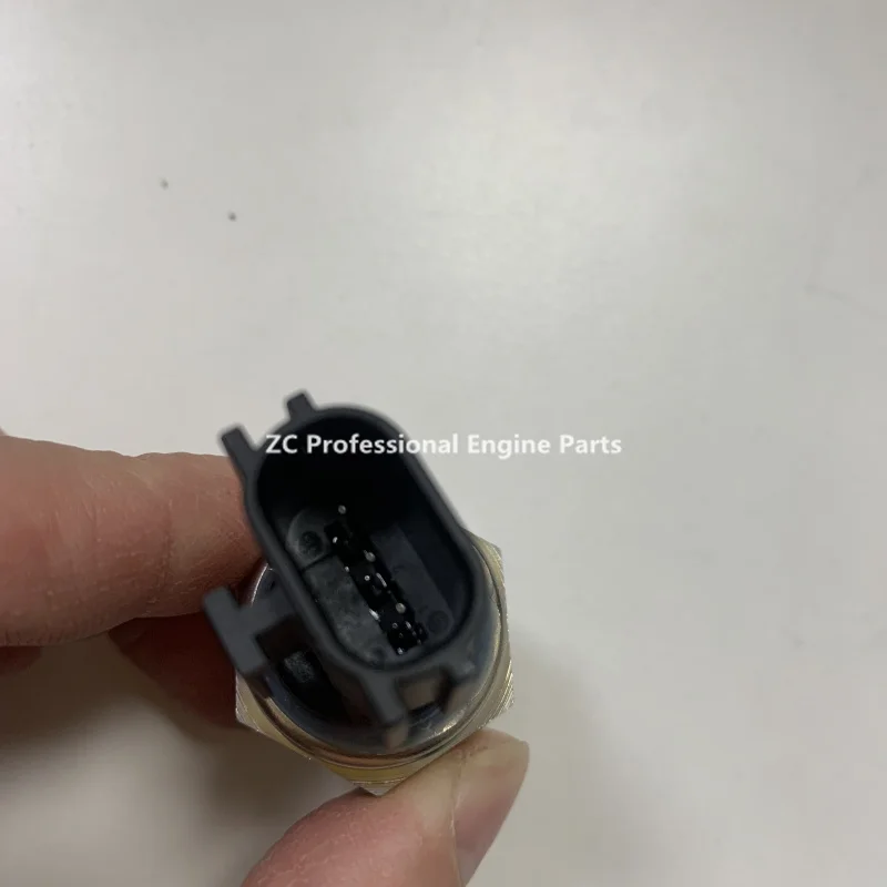 4436535 42CP2-13 42CP2-7 Japanese made excavator pressure sensor