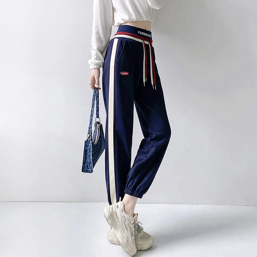 Рисунок 5 - Женские брюки карго 2022