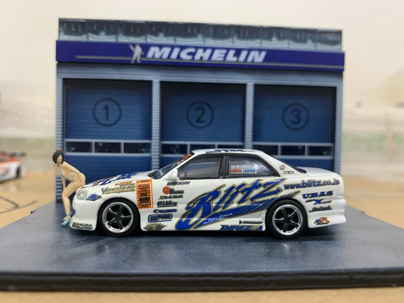 1-64-scale-diecast-falken-advan-garage-repair-room-street-view-car-model-scene-display-box-with-figure-model-toys-free-shipping