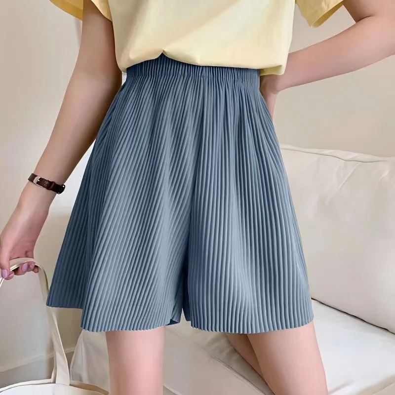 Рисунок 3 - Женские плиссированные шорты