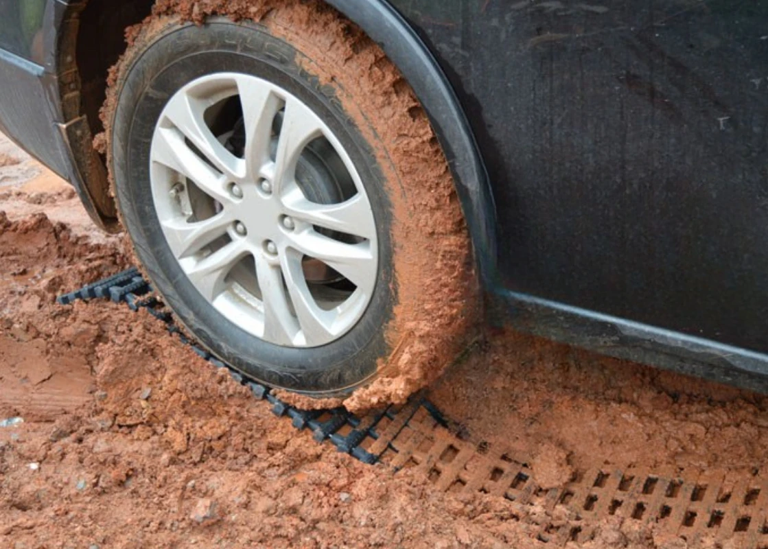 Car Anti-Slip Pad Tire Anti-Slip Skid Plate Snow Sand Ice Escape Plate Snow Traction Assistance Emergency Rescue Track