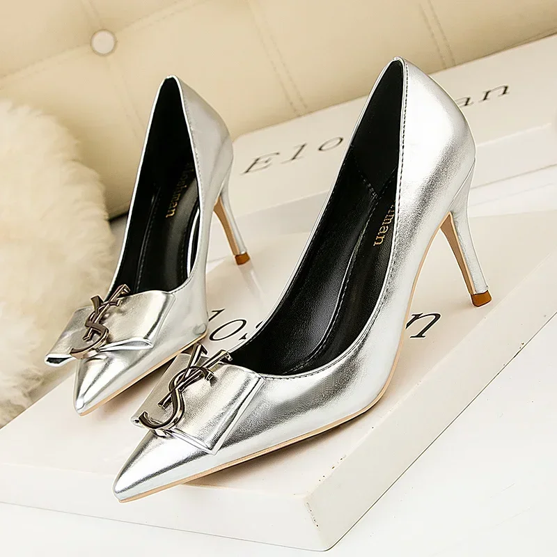 

Women Luxury Designer Pumps 7cm High Heels Sexy Lady Wedding Low Heels Metallic Silver Event Shoes