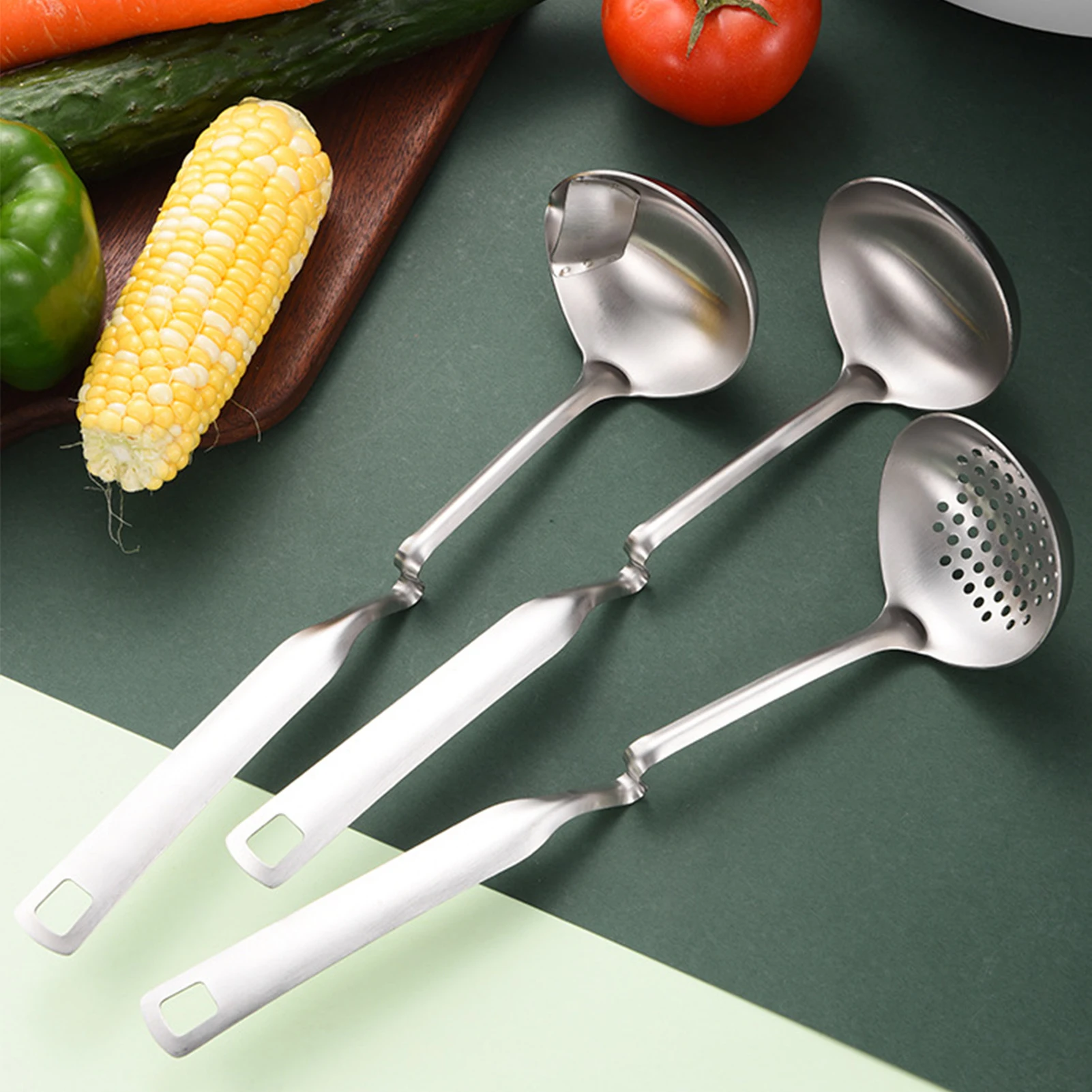 

Soup Ladle Colander Stainless Steel Heavy Duty Hot Pot Grease Strainer / Soup Ladle Spoon Universal for Home Kitchen
