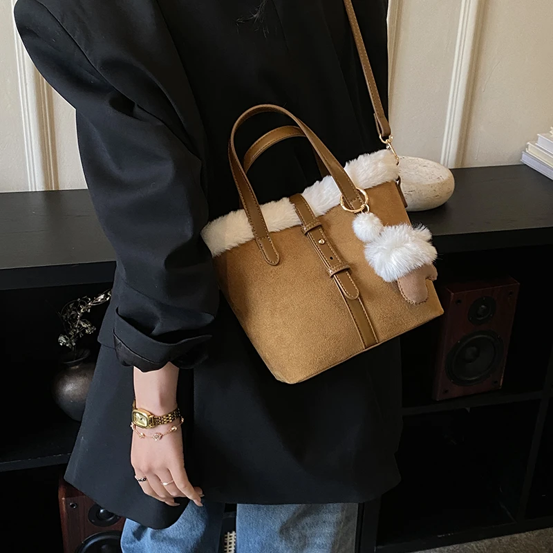 Winter Plüsch Tasche frauen Retro Kleine Handtaschen Kupplung Tasche Neue Faux Wildleder Passenden Lamm Wolle Eimer Schulter Umhängetaschen – Detail 16