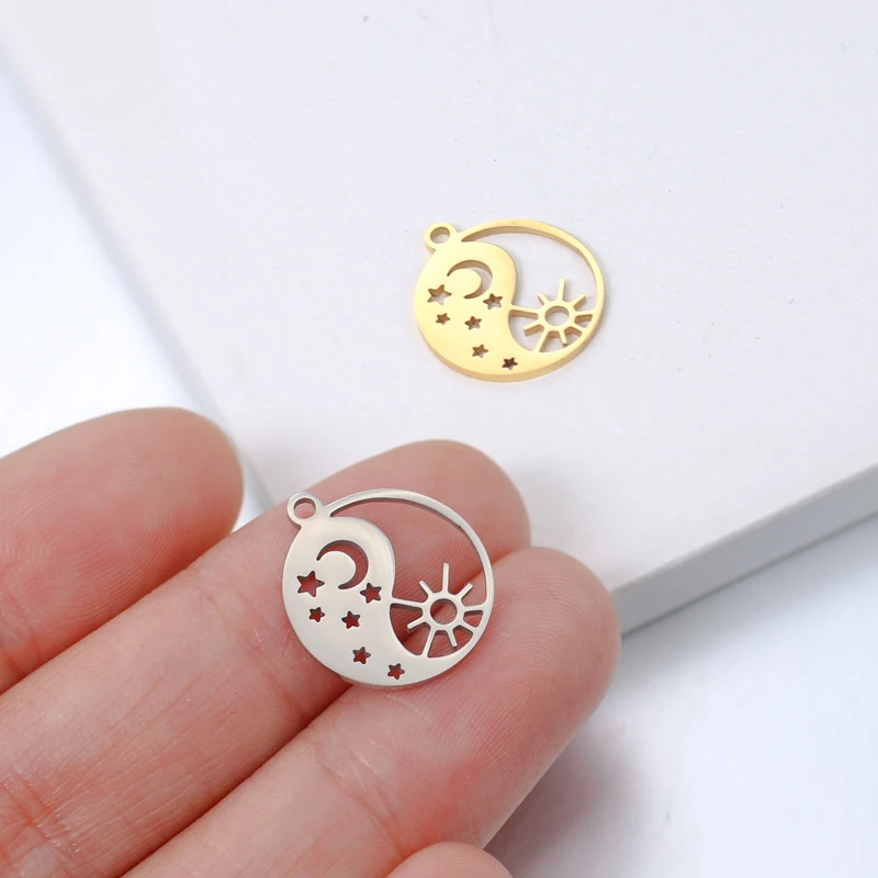 

10pcs Stainless Steel 15*17mm Gold Plated Sun Moon Stars Hollow Pendant Charms For DIY Jewelry Necklace Making Findings Gifts