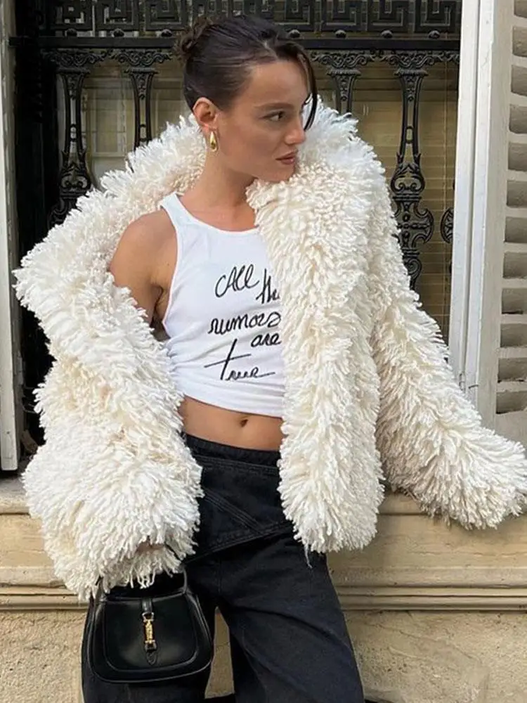 

Elegant Cropped Faux Fur Plush Jacket Women Winter 2023 Hot Cool Girls Fluffy Short Fur Coats Fashion High Street Lady Warm Coat
