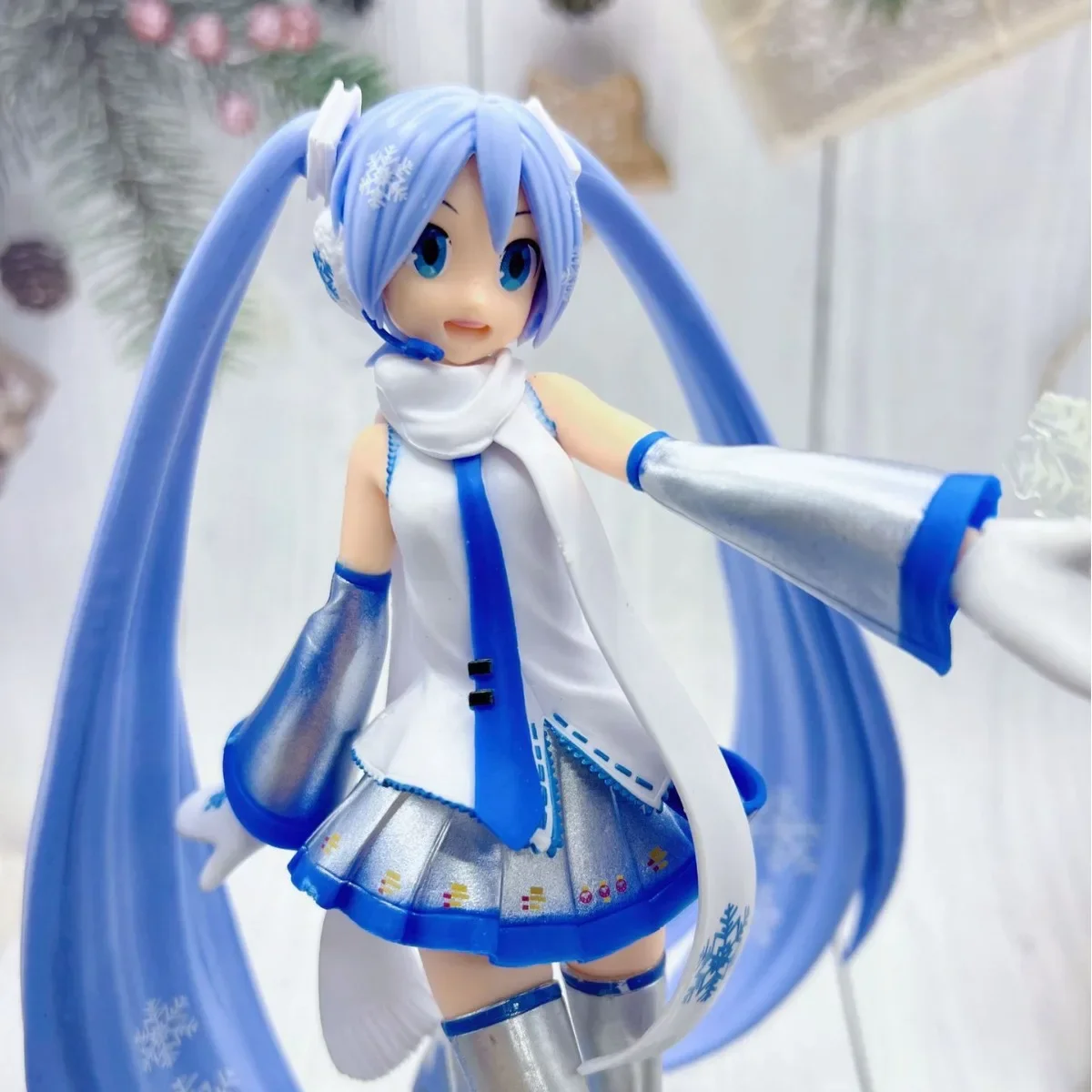 S5c84a28417d64ff09295445f1ab4c0ccp - Hatsune Miku Figure