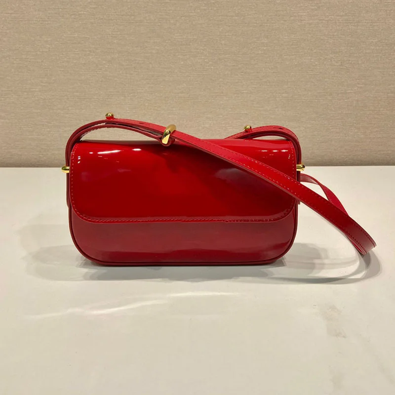 2024 New Lacquer Leather Underarm Shoulder Women's Bag with High Grad Fashionable and Versatile Flip