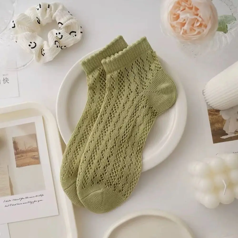 Women's Frilly Ruffle Ankle Socks - Soft Cotton Casual Mid Tube in Solid Colors