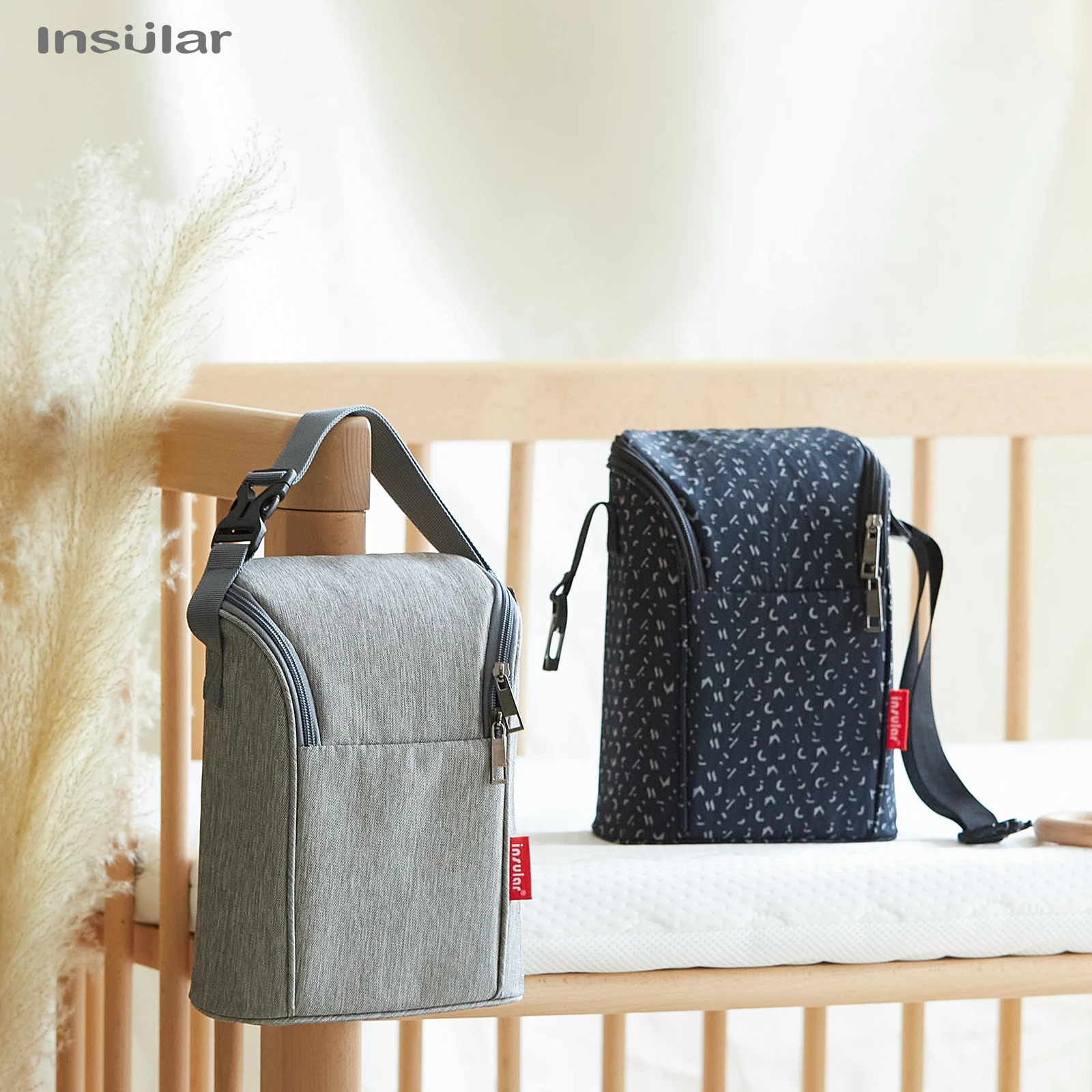 

Portable Mother Feeding Bottle Bag Heat Insulation Lunch Bags Leak-proof Breast Milk Cooler Bag with Stroller Hanging Design