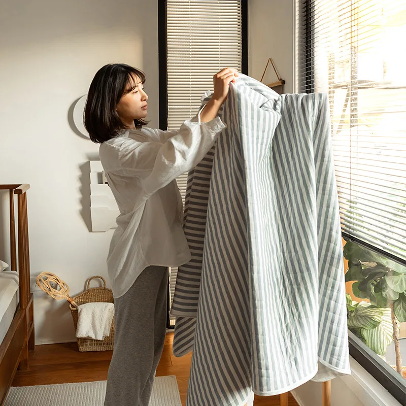 

Clearance Luxury Cotton Summer Quilt Single Double Bed Article Blankets Fashion Bed Cover Simple Lattice Air Conditioning Quilt