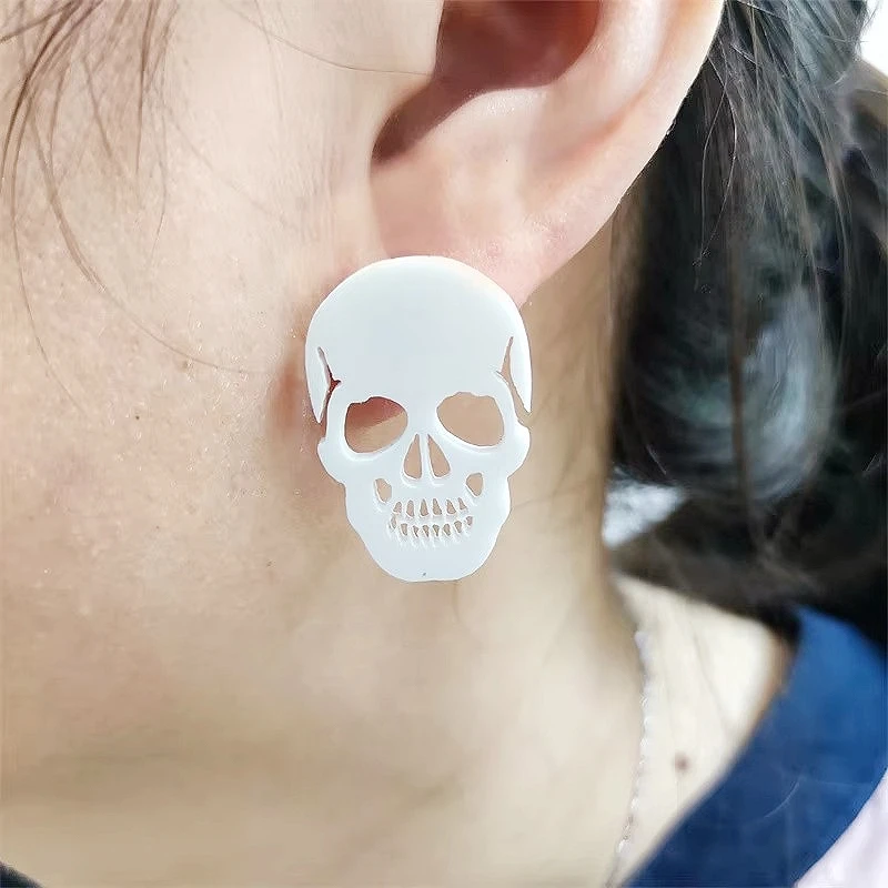 KUGUYS Totenkopf-Ohrringe für Damen, Acryl, Weiß, Rosa, klassischer minimalistischer Schmuck, Accessoires