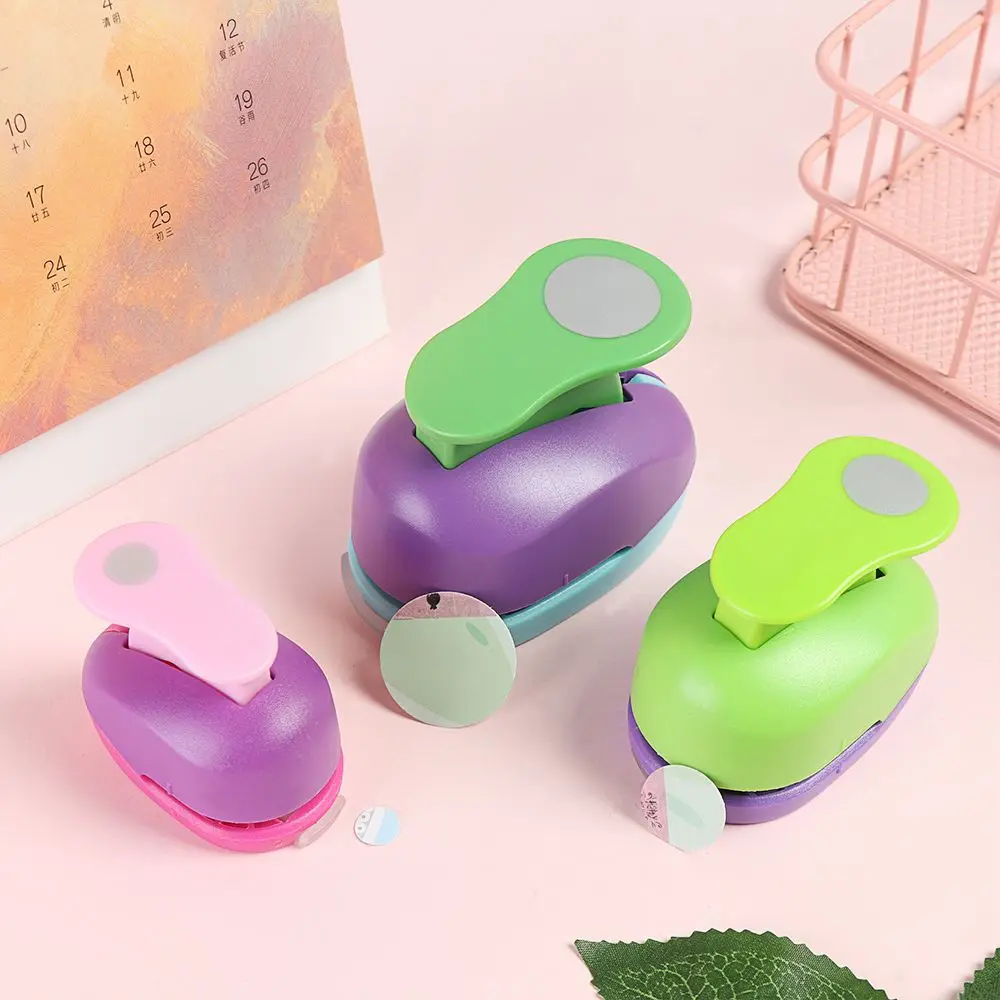 9mm 16mm 25mm Color Random Gifts DIY Convenient Scrapbooking Embossing Round Hole Punch Paper Shaper Cutter Cards Making paper cutter circle hole punch hole punching tools paper craft punch paper punch embossing maker