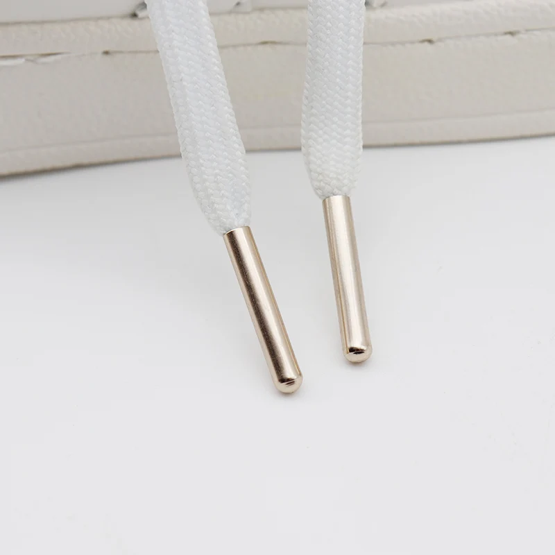 Weiou 100pcs/Lot 3.8x22mm Shoe Laces Clothes Metal Aglets Shoelaces Tips DIY Replacement Aglet Silver Gold Black Wholesales Ends
