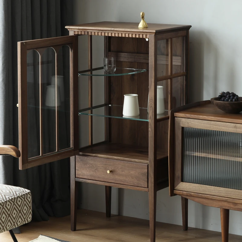 Рисунок 3 - Шкаф-витрина в стиле ретро из стекла