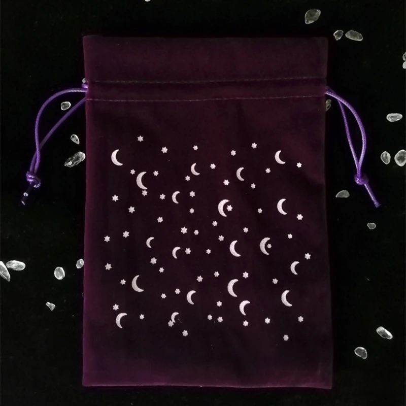 Рисунок 5 - Бархатная сумка для хранения карт Таро