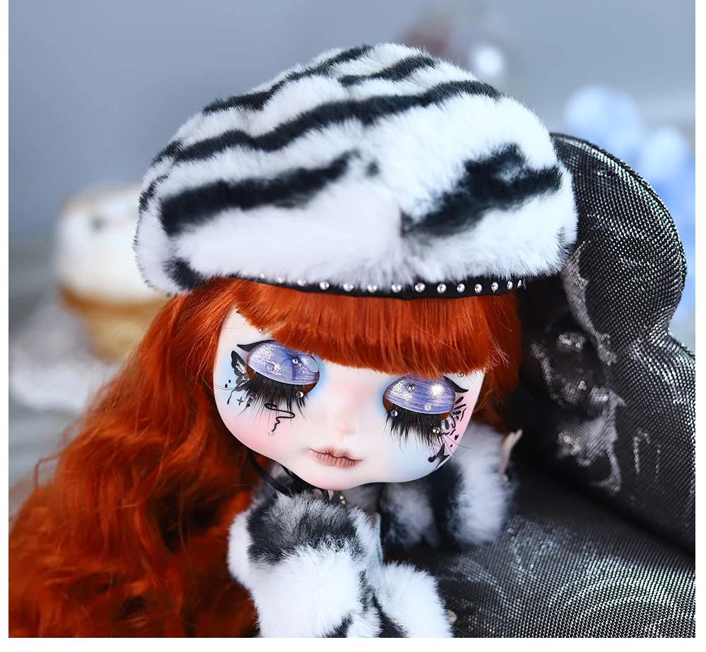 Elizabeth – Premium Custom Neo Blythe Doll with Ginger Hair, White Skin & Matte Cute Face 9