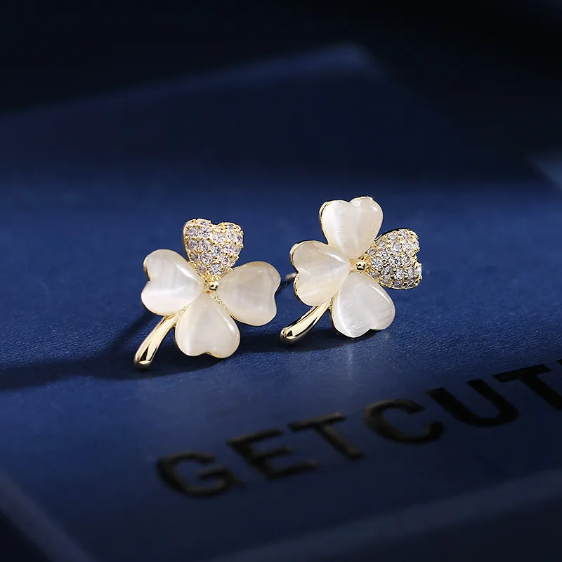 

Super Fairy Temperament, Sweet And Fresh Earrings, Trendy S925 Silver Needle Fairy Style Four Leaf Flower Cat'S Eye Stone Lucky
