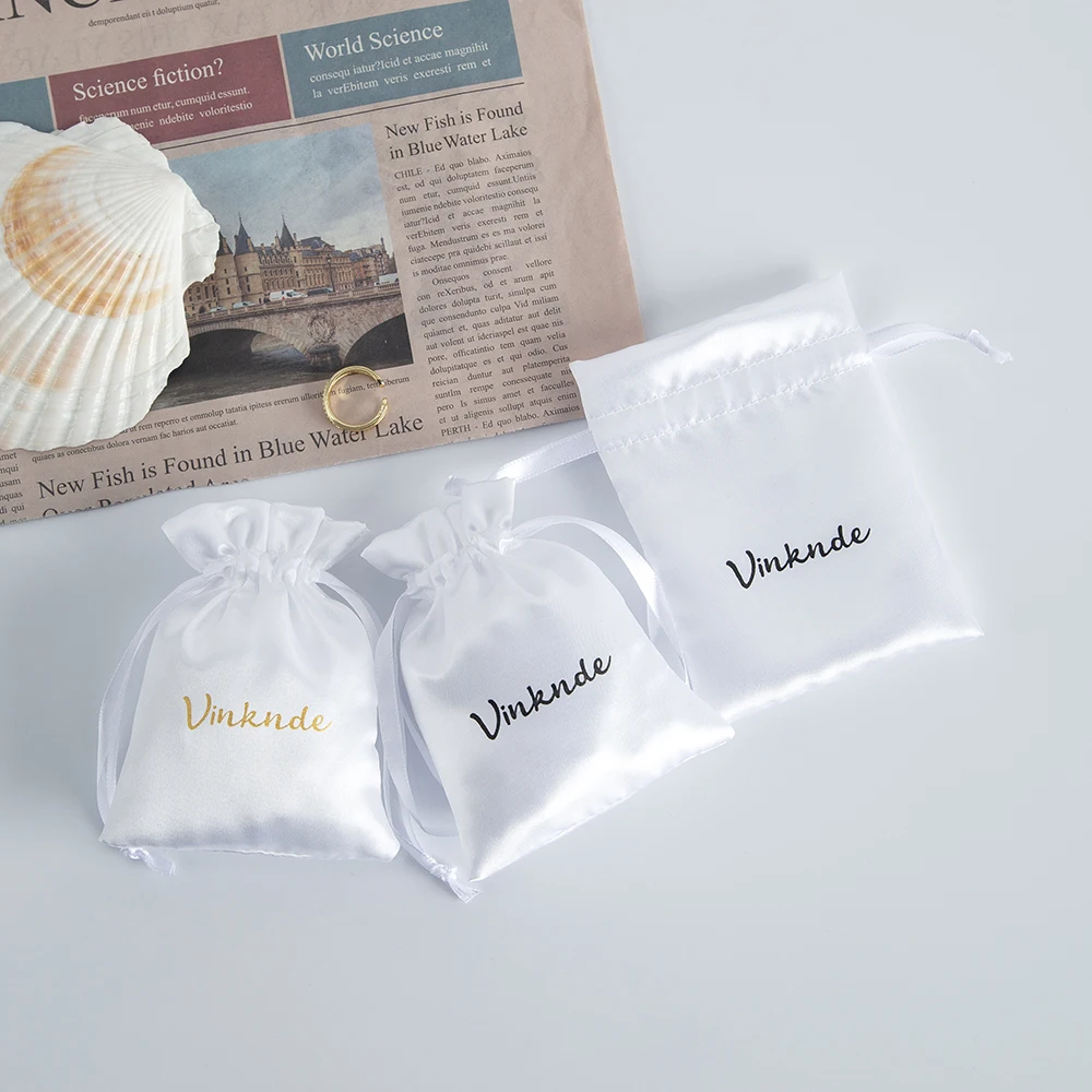 50pcs Bulk Custom Logo Drawstring Satin Silk Bags Jewelry Earrings Rings Bracelet Pouches Christmas Wedding Gift Packaging Bag