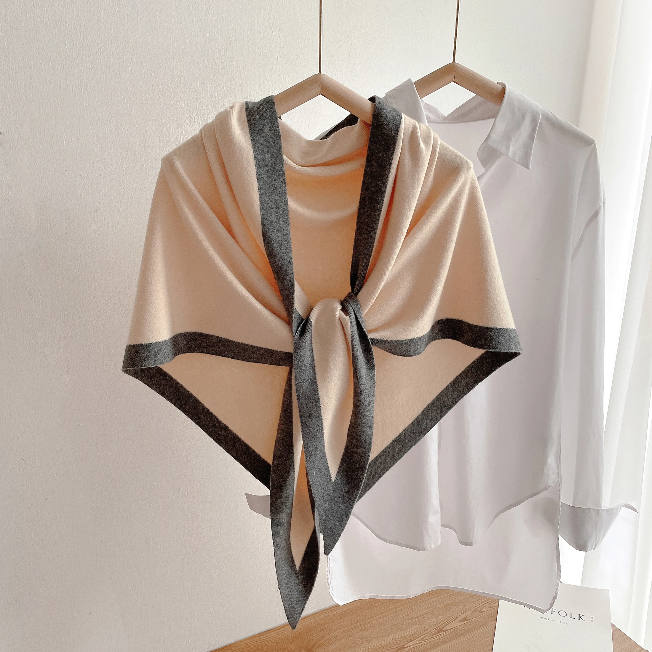 Autumn and Winter Fashion New Women's Neck Wrap Wool Blended Triangular Shawl Female Thickened With Knitted Warm Shoulder