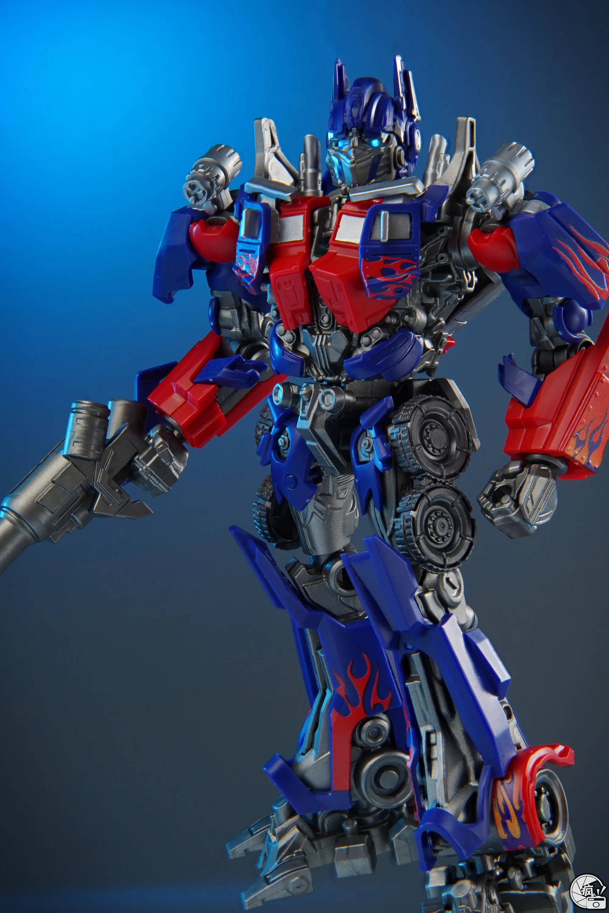 オプティマスプライム フィギュア DLX Optimus Prime （DLX オプティマスプライム）