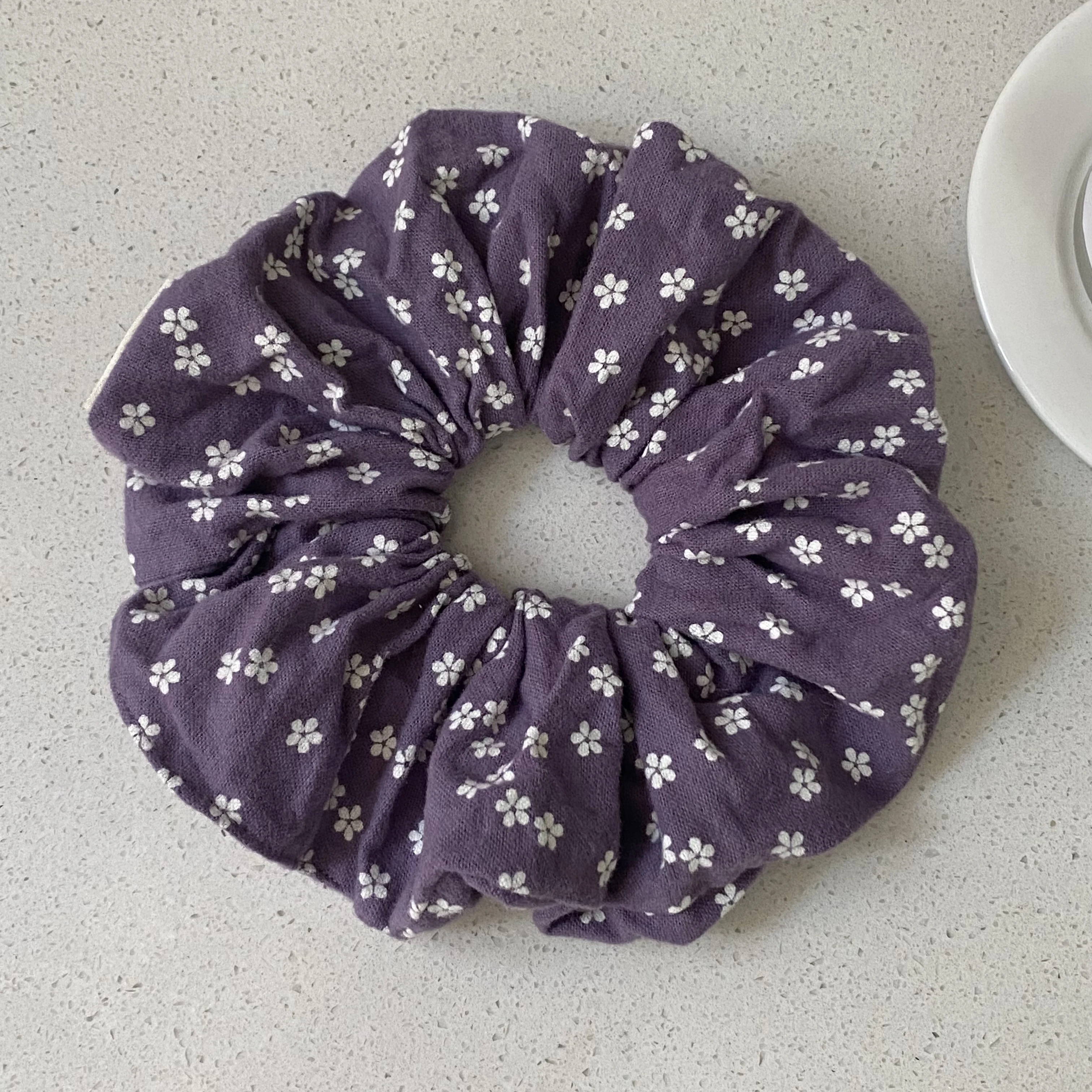 1PC Floral Print Scrunchies Set, Purple And White Flower Hair Ties, Cute Hair Accessories For Women Daily And Party Wear
