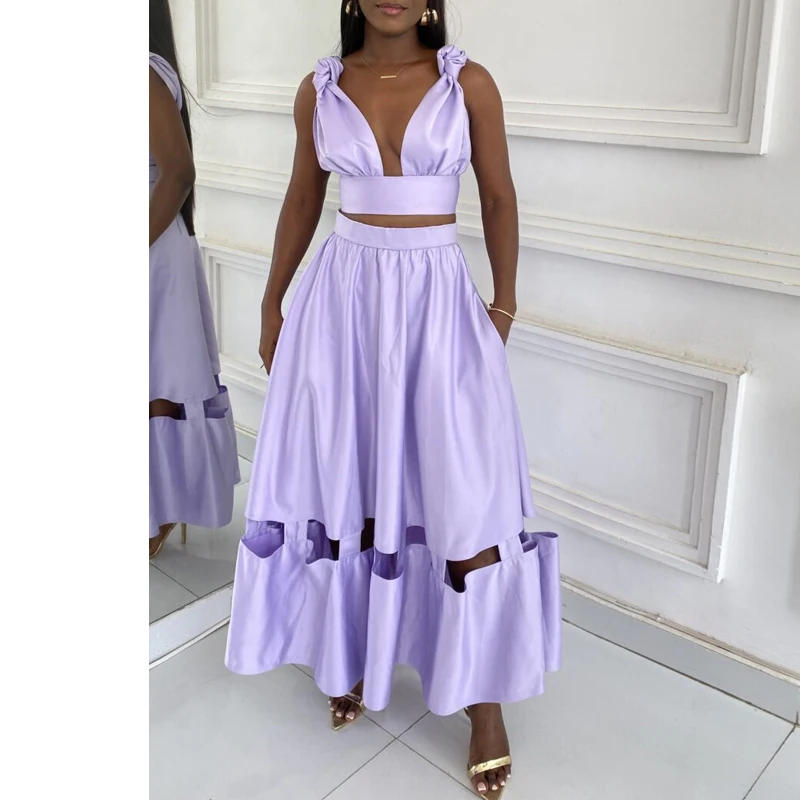 

Новый Яркий однотонный клубный женский костюм, Привлекательный Топ на бретельках с V-образным вырезом и длинная юбка, Модный женский ажурный плиссированный костюм