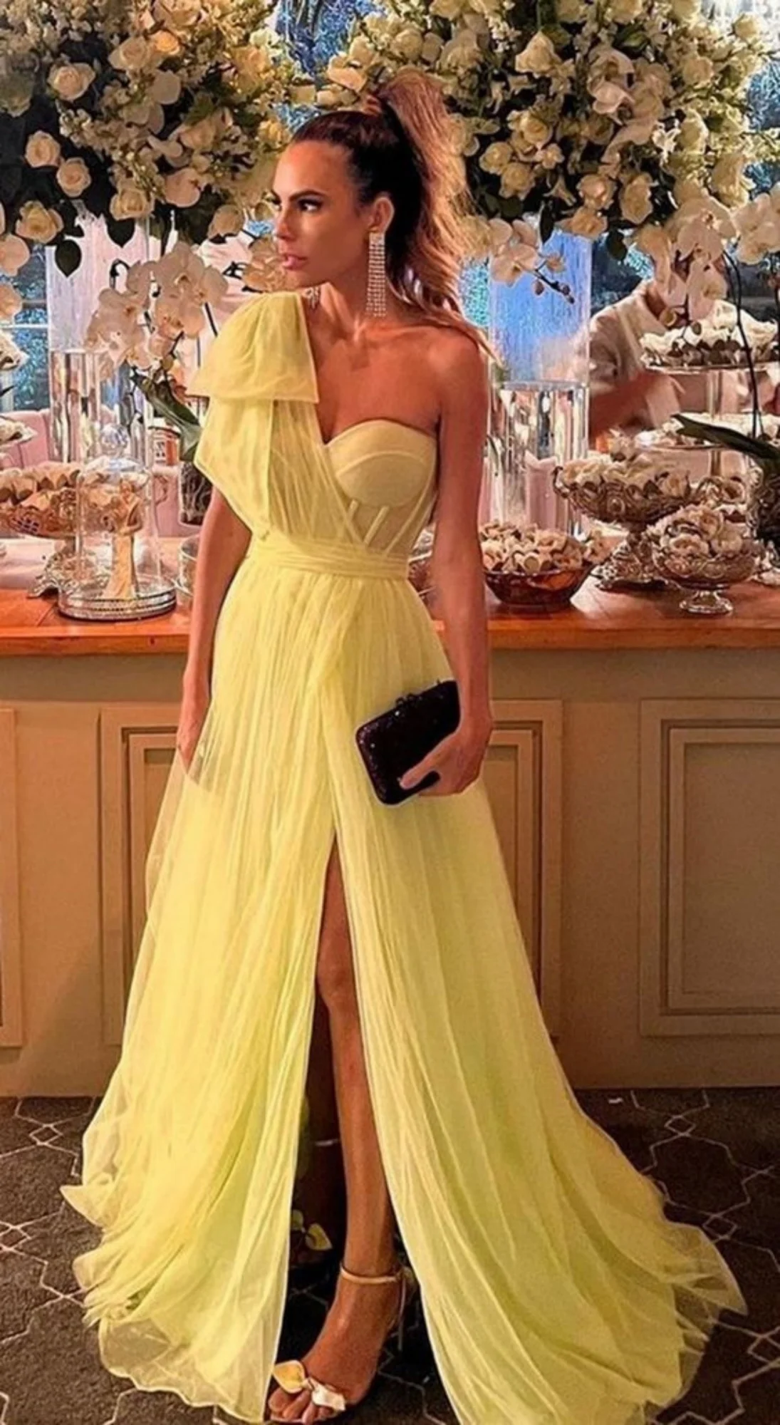 Stunning Yellow Sequins One-Shoulder Long-Sleeve Prom Dress with Pleated Split | Ballbella