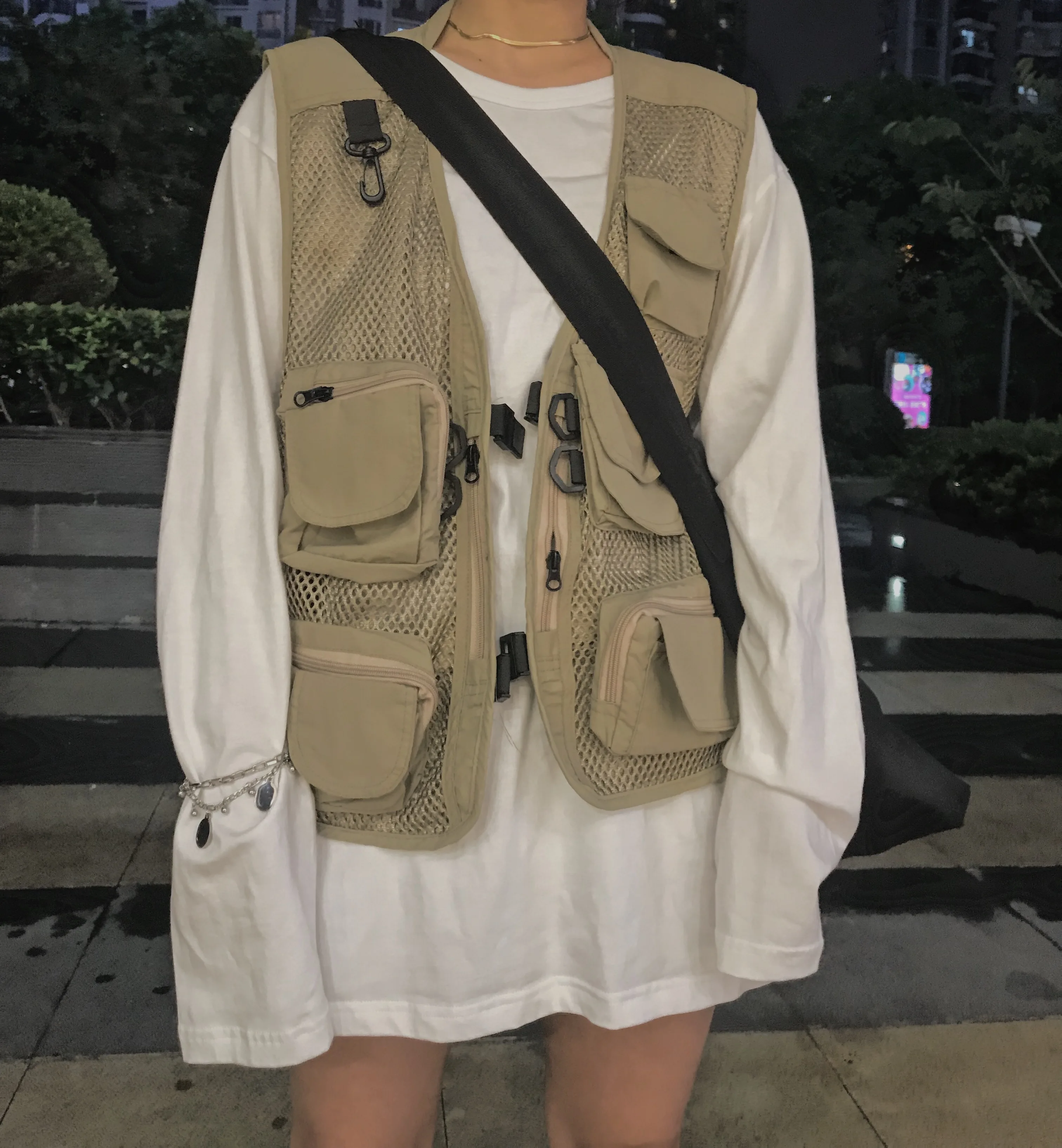 Men's Sleeveless V-neck Multi Pocket Vest For Summer Photography Fishing Outdoor Leisure Mountaineering fashionable vests sleeveless vests sleeveless vest