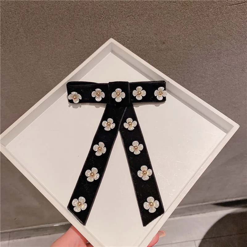 

Bow Tie Brooch Hairpin for Women's New Fashion Korean College Style White Shirt Velvet Camellia Bowtie Collar Flower Pins Emblem