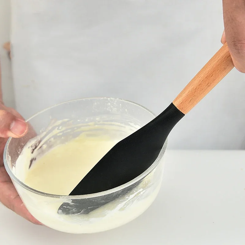 2Pcs Wooden Handle Cake Spatula Cream Mixing Batter Scraper Butter Mixer Silicone Baking Spatula Heat-Resistant Kitchen Utensils