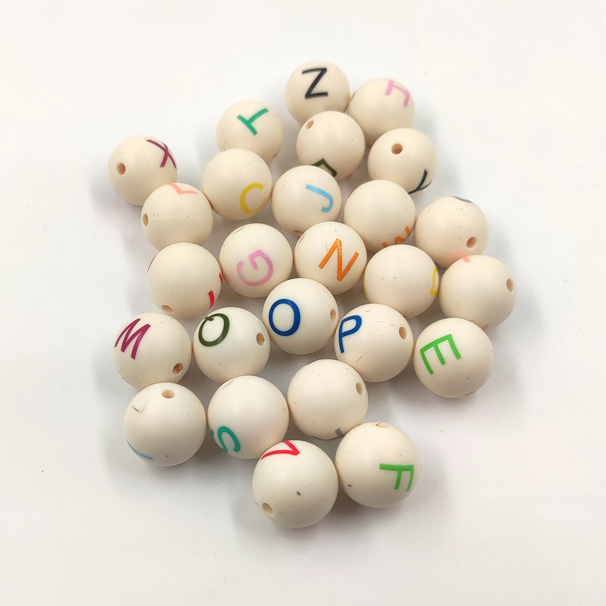 50pcs 실리콘 라운드 문자 알파벳 공예 비즈 15mm 실리콘 비즈 맞춤 이름 DIY 씹는 젖꼭지 체인 팔찌