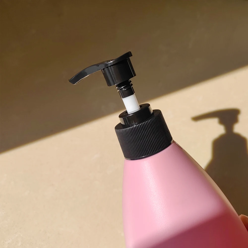 Рисунок 5 - диспенсер для мыла и шампуня