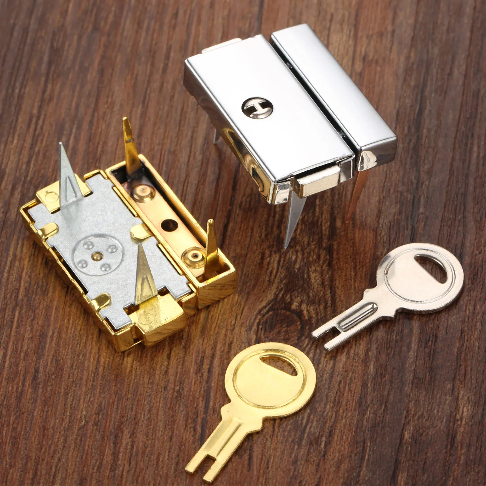 Box Hasps Zinc Alloy Lock Toggle Catch Latches for Jewelry Suitcase Buckle Clip Clasp Vintage Hardware Silver 33*25mm 1PC