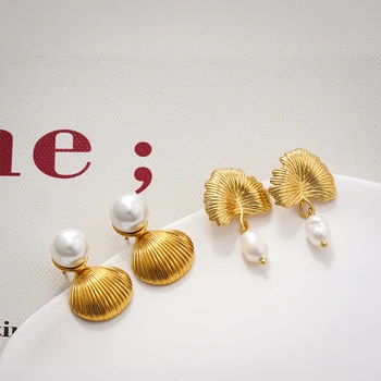 Vintage Golden Color Stainless Steel Ginkgo Leafs Pearl Drop Earrings for Women Scallop Shell Ear Studs Elegant Jewelry Gifts