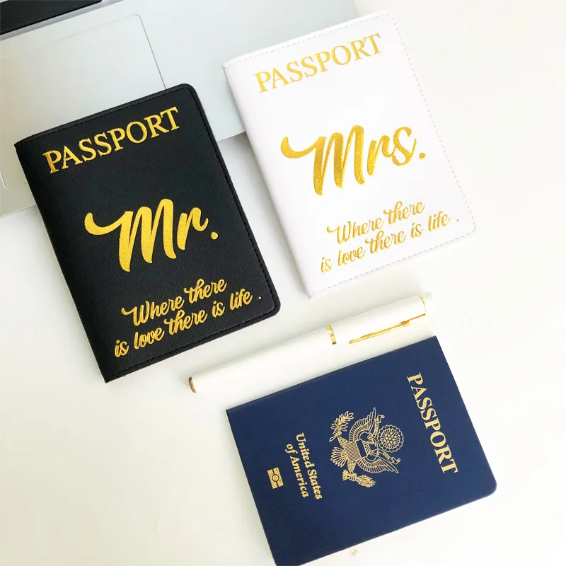 PU Leather Black and White Couple Travel Baggage Tags Passport Cover Mr Mrs Gift Passport Holder Luggage Tag Set Portable Label