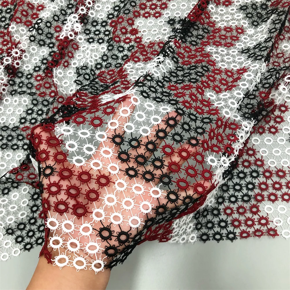 Nigerianischer Spitzenstoff im neuen Stil 2024, hochwertige Spitze, wasserlöslich, bestickt, modisch, weicher Spitzenstoff, 5 Yards – Detail 12