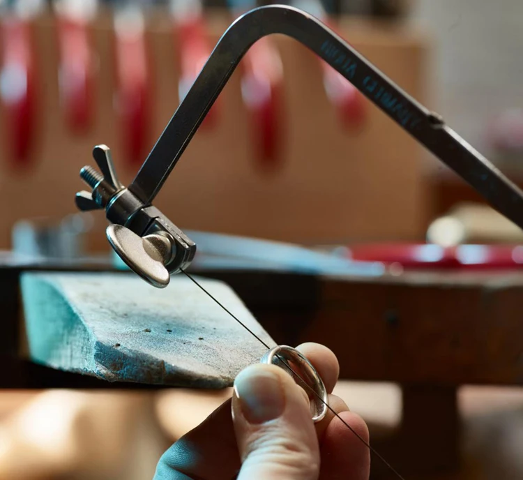 NIQUA SUPER Q 130 mm Schmucksägeblätter, deutsche Qualität, 144 Stück/Packung, ultrascharf und flexibel, zum Piercing, Präzisions-Goldschmiedung – Detail 4